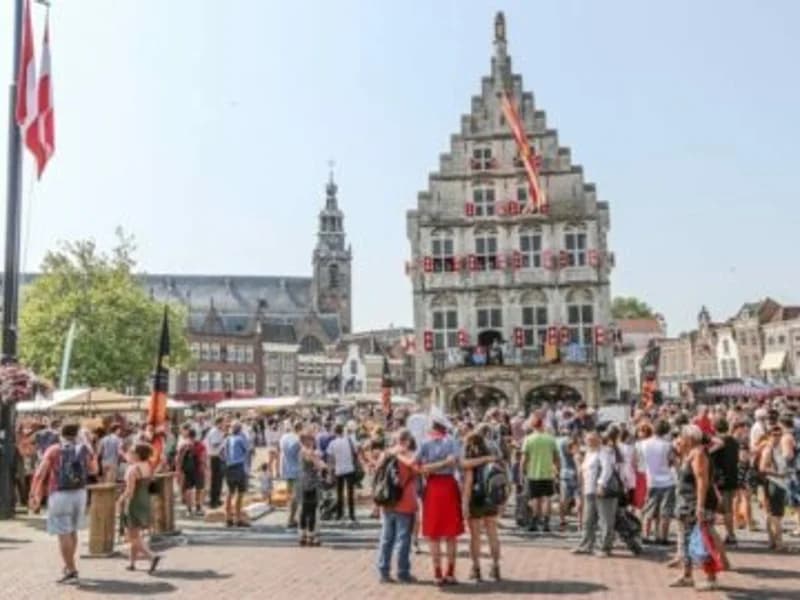 Dakdekker in Gouda | ZoekenInDeBuurt.nl Dakdekker Gouda - Vind dakdekkers in Gouda